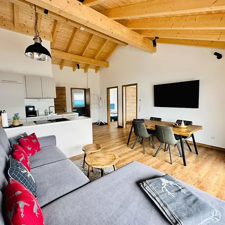 Lägenhet Berg Fux Luxurioese Doppelwohnung *